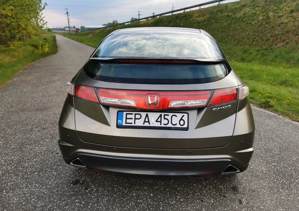 Honda Civic cena 25990 przebieg: 140000, rok produkcji 2009 z Krzanowice małe 154